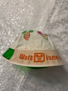 Walt Disney Beige Balloon Bucket Hat. NWOT.